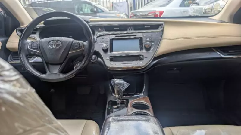 TOYOTA Avalon   - 2016