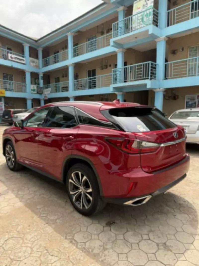 Lexus RX   - 2017