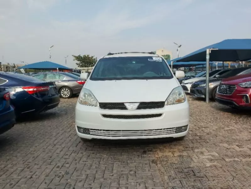 Toyota Sienna   - 2005