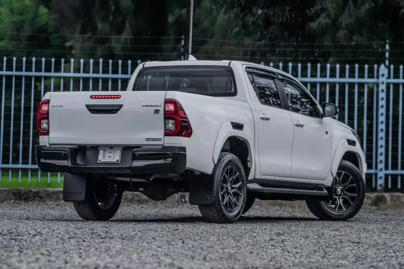 TOYOTA Hilux Revo    - 2022