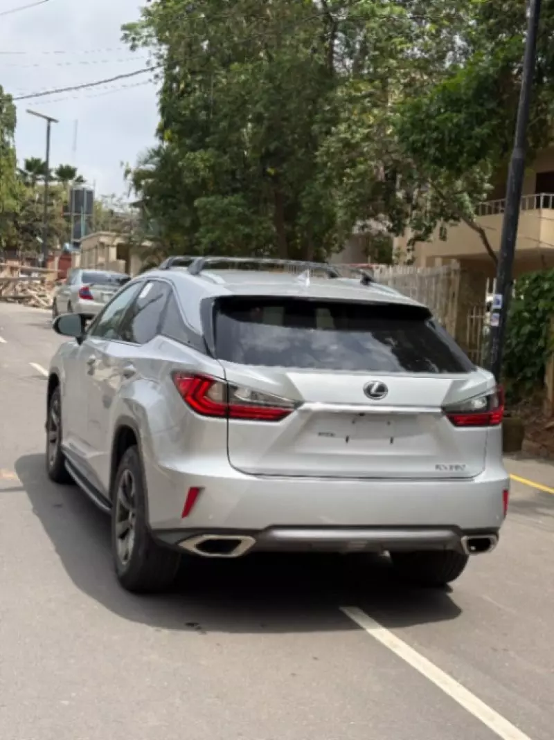 Lexus RX   - 2018