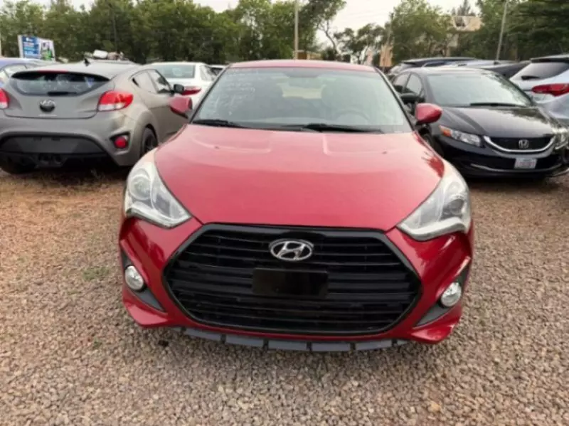 Hyundai Veloster   - 2016