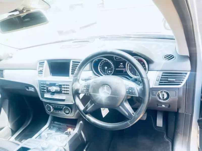 Mercedes-Benz ML 350 - 2012