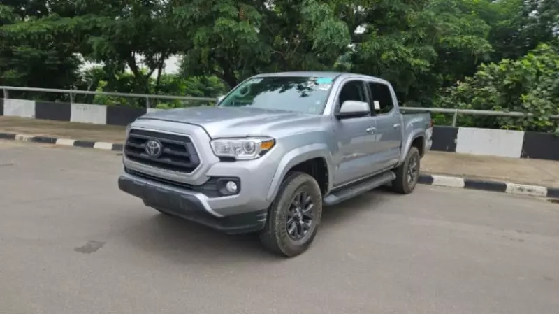 Toyota Tacoma   - 2021