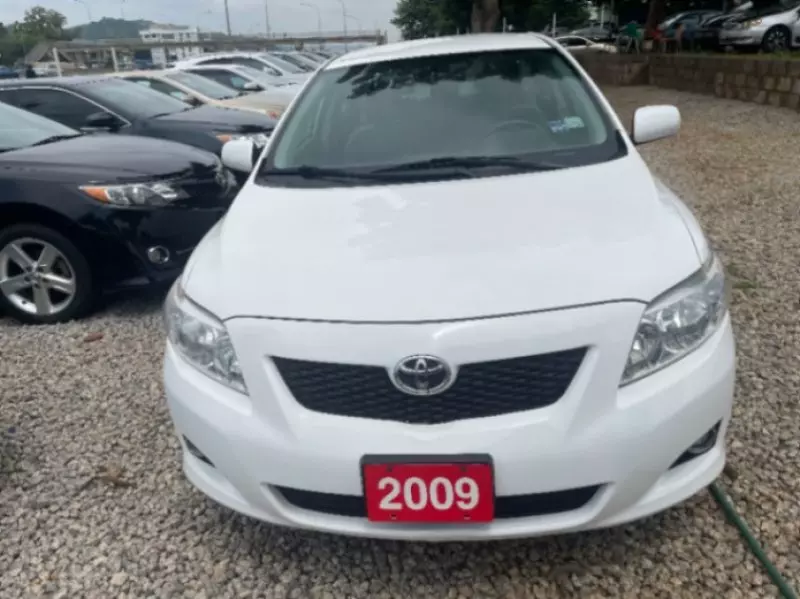 TOYOTA Corolla - 2010