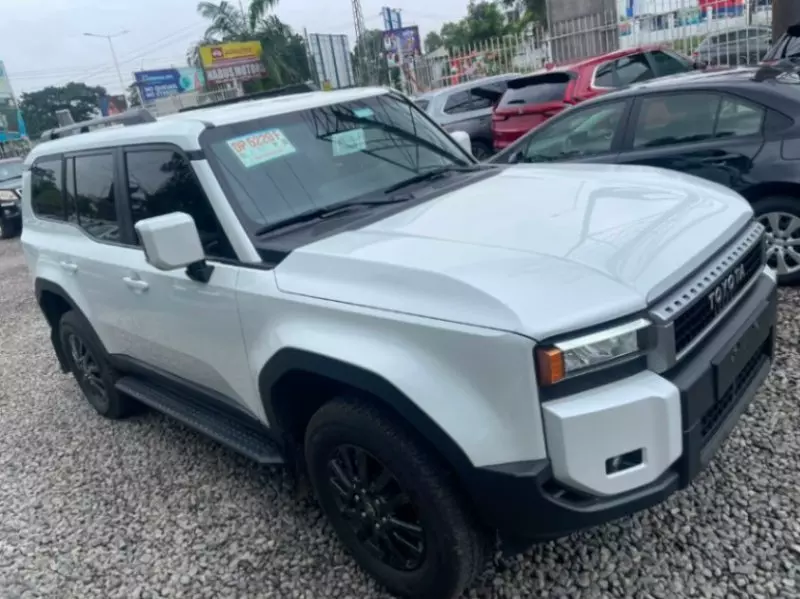 TOYOTA LANDCRUISER VXR   - 2025