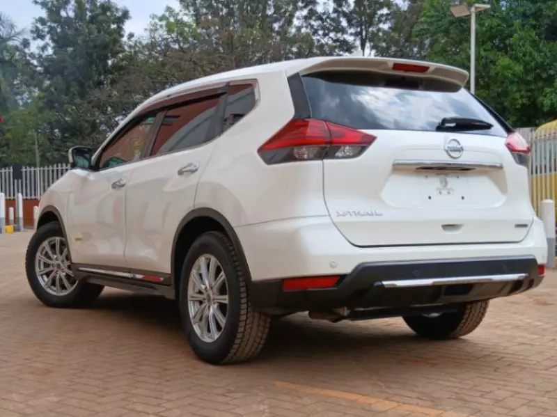 Nissan X-Trail   - 2018