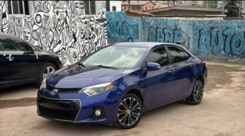 Toyota Corolla   - 2014