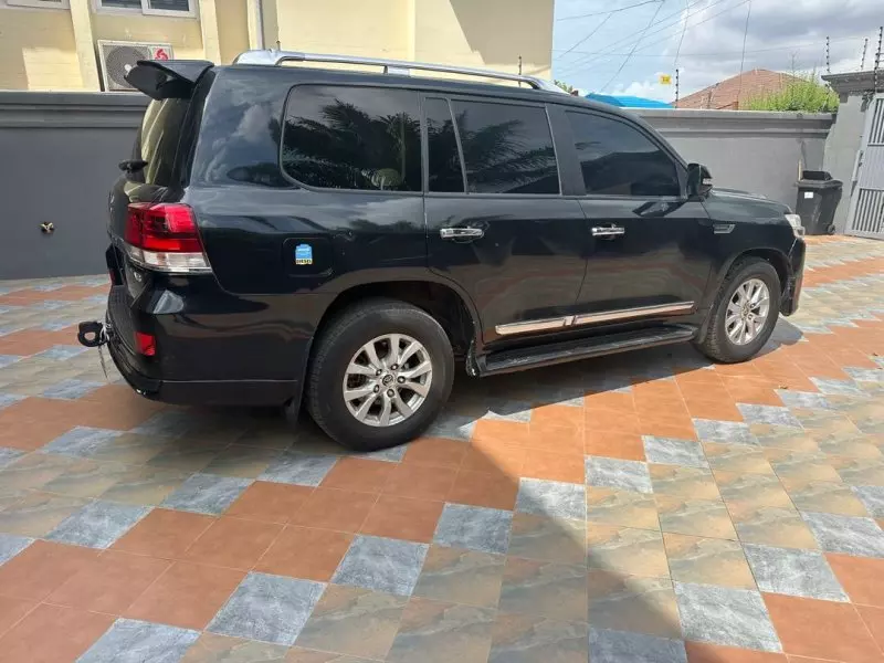 Toyota  Land Cruiser VXR V8   - 2021