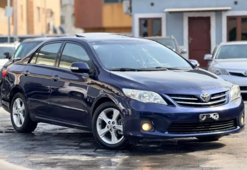 Toyota Corolla   - 2013