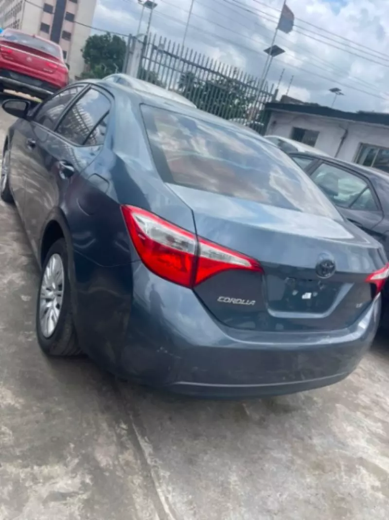 TOYOTA Corolla   - 2015