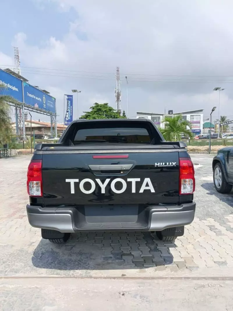 Toyota Hilux - 2025