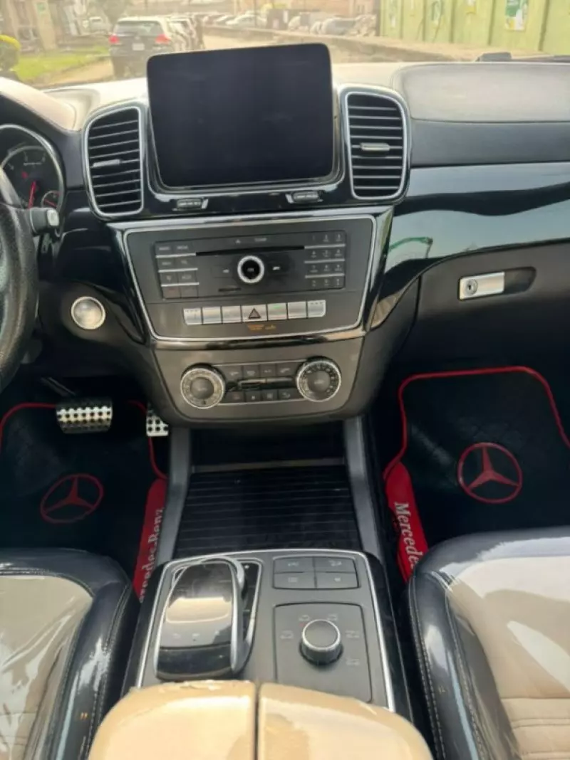 Mercedes-Benz GLE-Class   - 2018