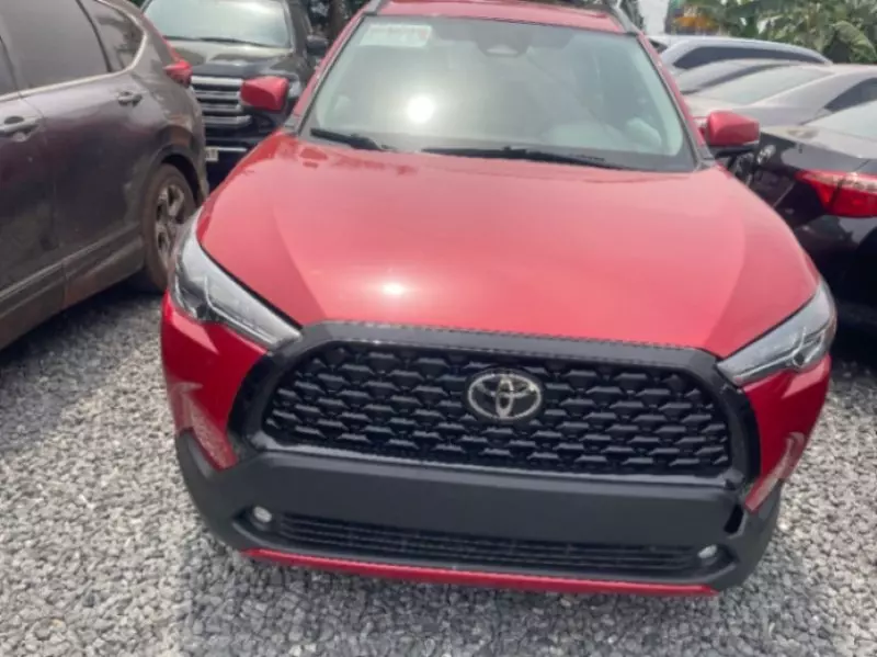 Toyota Corolla Cross   - 2024