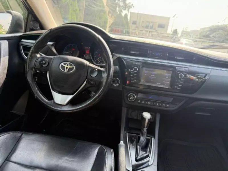 Toyota Corolla   - 2013