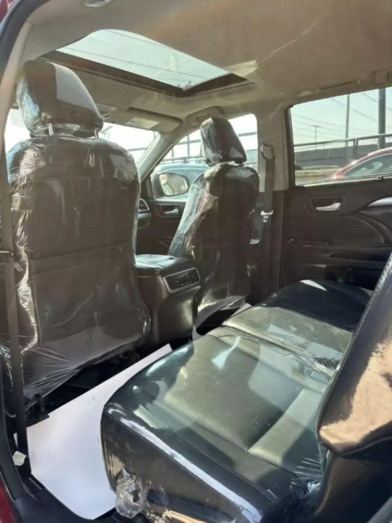Toyota RAV4   - 2018