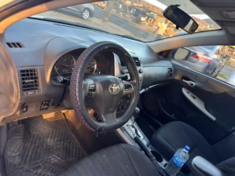 Toyota Corolla   - 2011