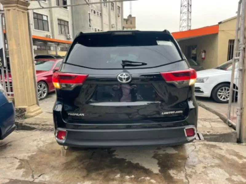 Toyota Highlander - 2015