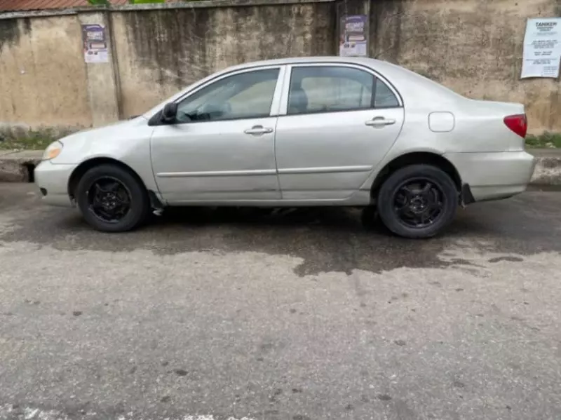 Toyota Camry - 2013