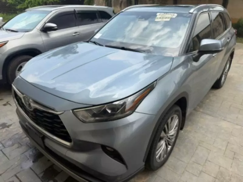 TOYOTA Highlander   - 2020