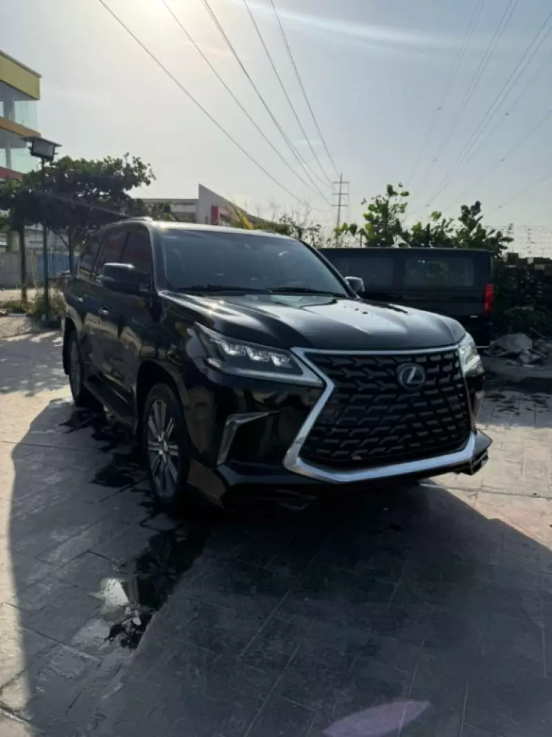 Lexus LX   - 2016
