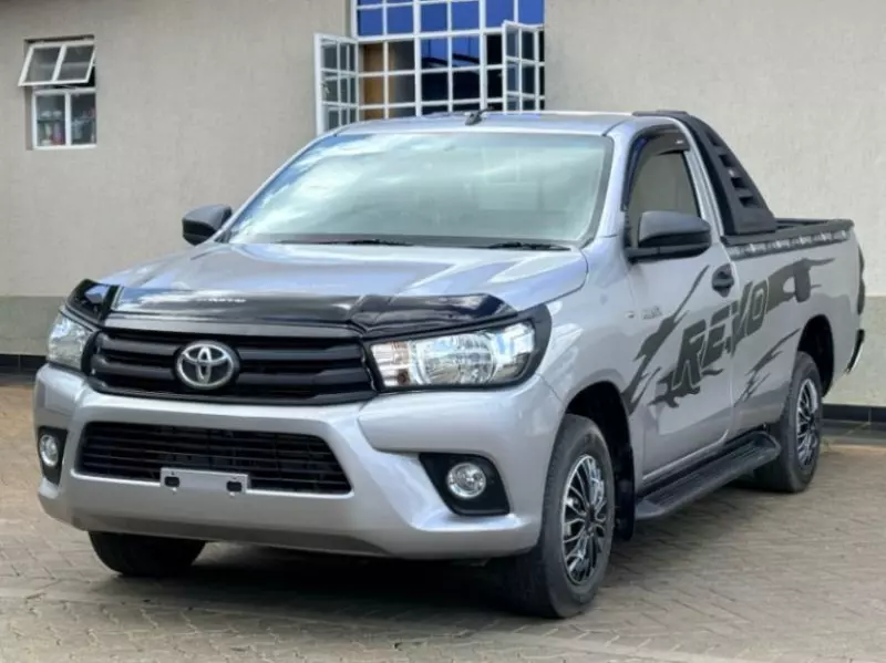 TOYOTA Hilux   - 2018