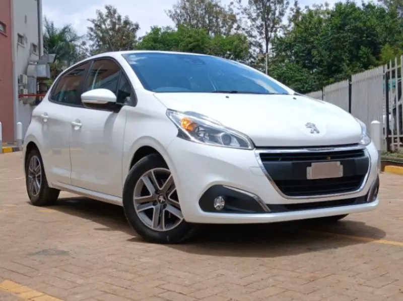 Peugeot 208   - 2018
