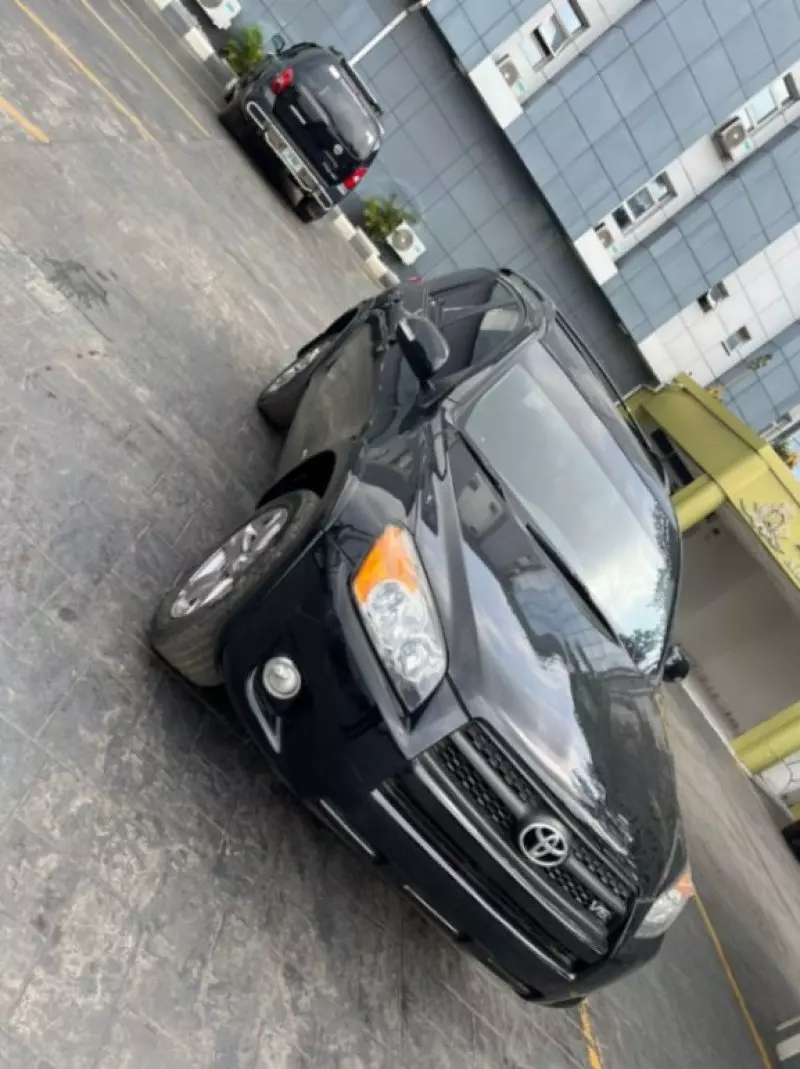 Toyota RAV 4   - 2009