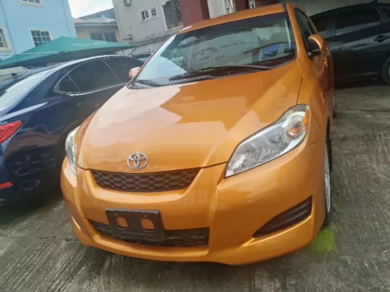 Toyota Matrix   - 2010