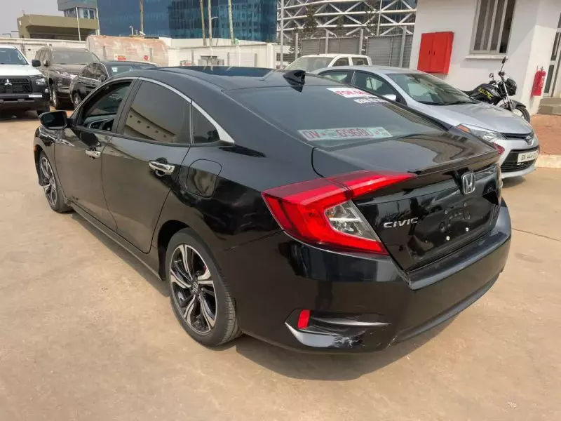 Honda Civic   - 2016