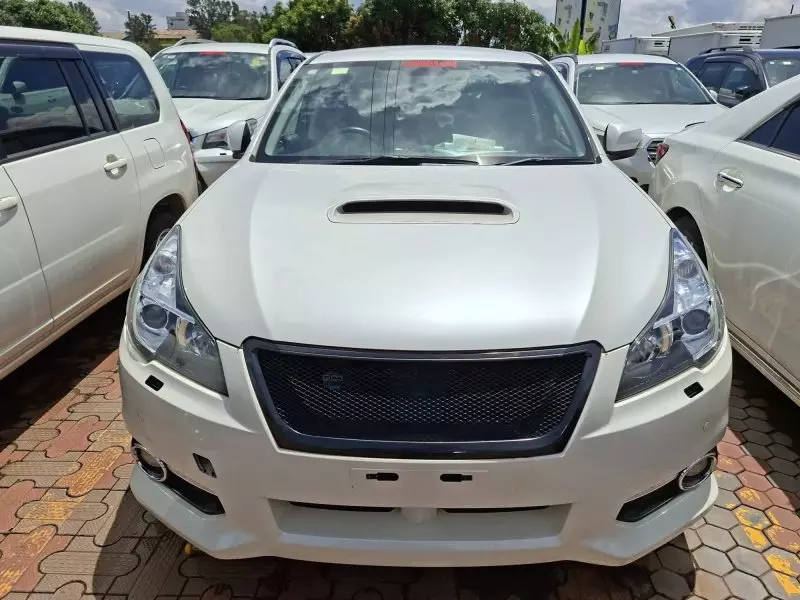 Subaru Legacy   - 2012