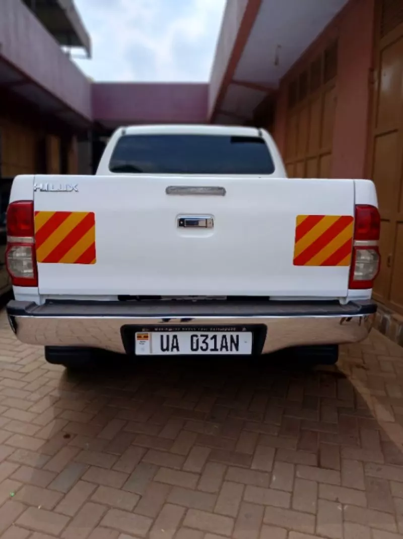 Toyota Hilux - 2011