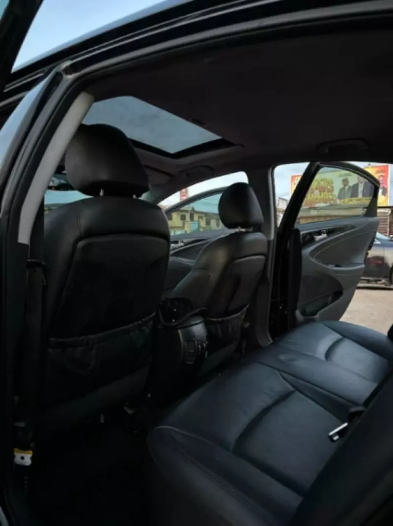 Hyundai Sonata   - 2013