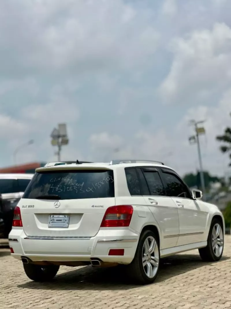 Mercedes-Benz GLK 350   - 2012