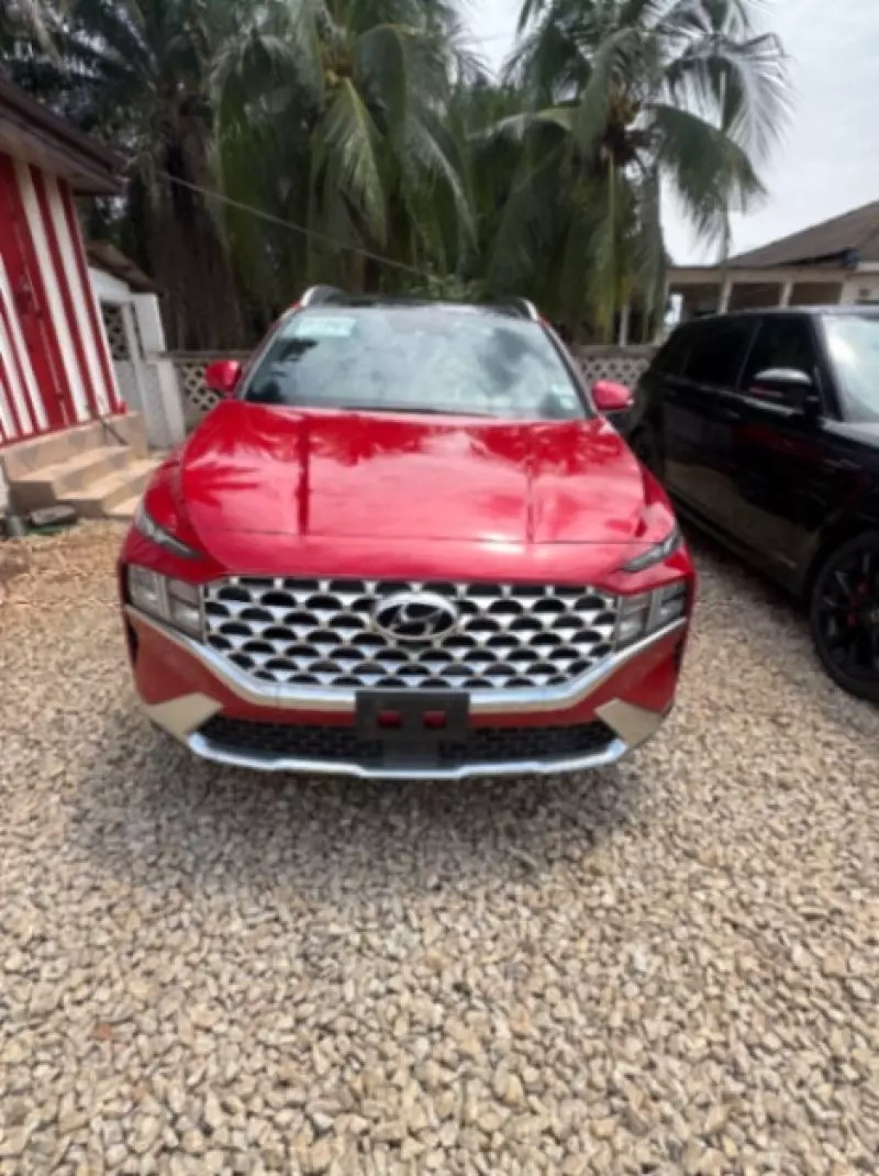 Hyundai Santa Fe   - 2023