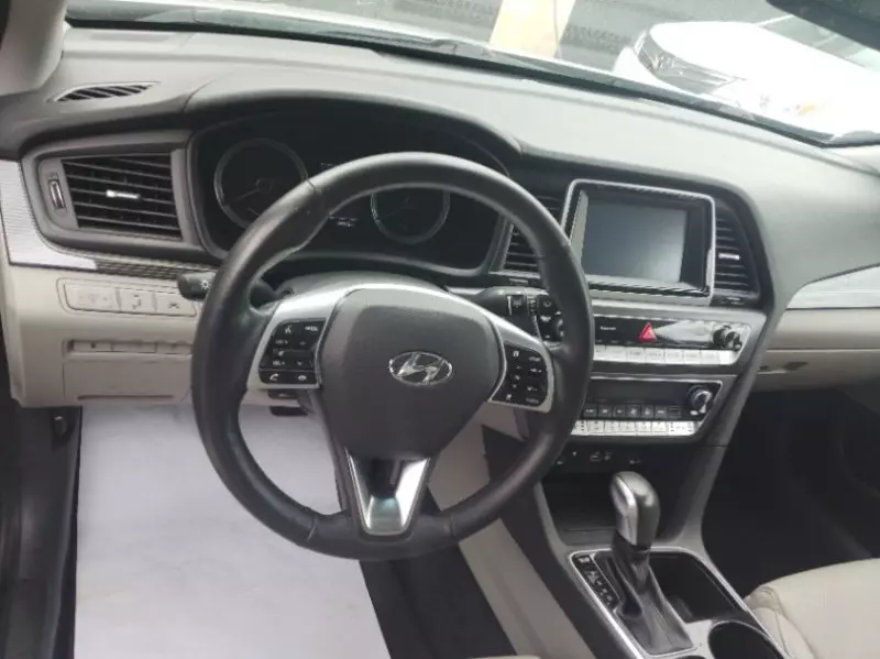 Hyundai Sonata   - 2018