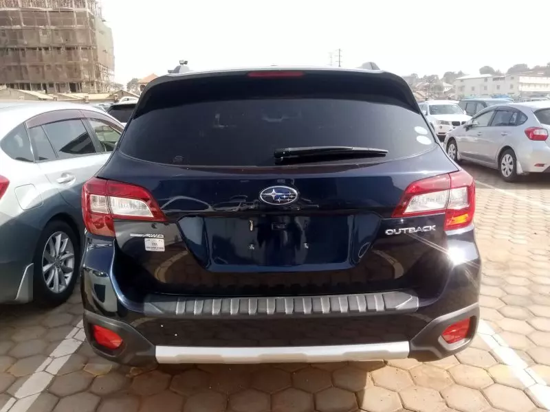 Subaru Outback   - 2017