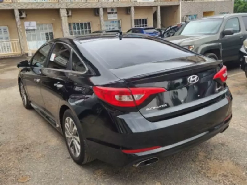 Hyundai Sonata   - 2017