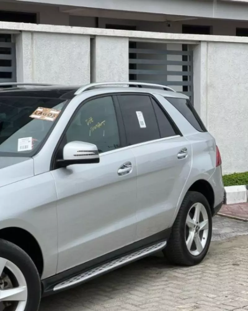 Mercedes-Benz GLE-Class   - 2017