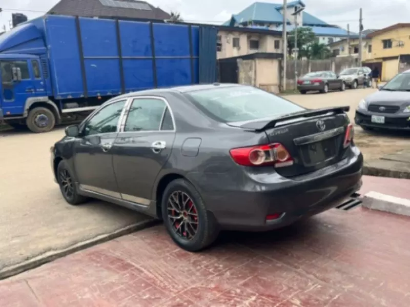 TOYOTA Corolla   - 2009