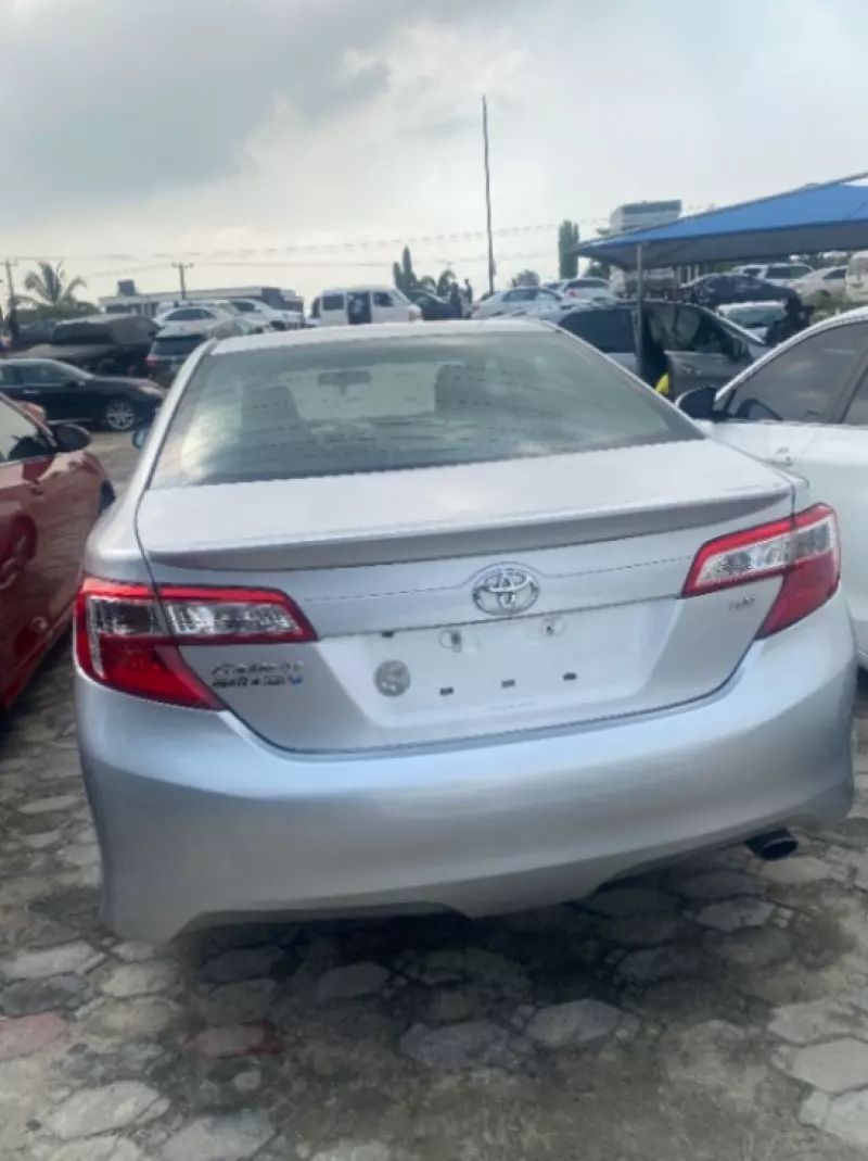 Toyota Camry - 2014