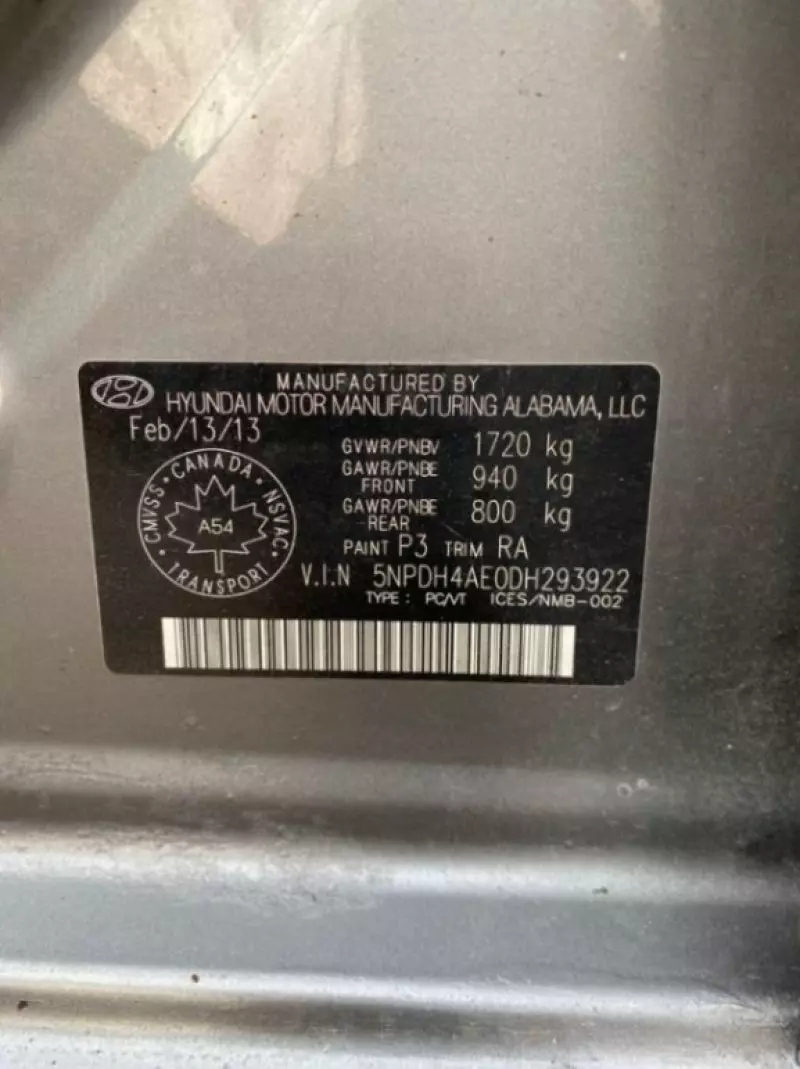 Hyundai Elantra   - 2013