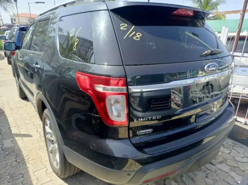 Ford Explorer LTD 3.5L   - 2011