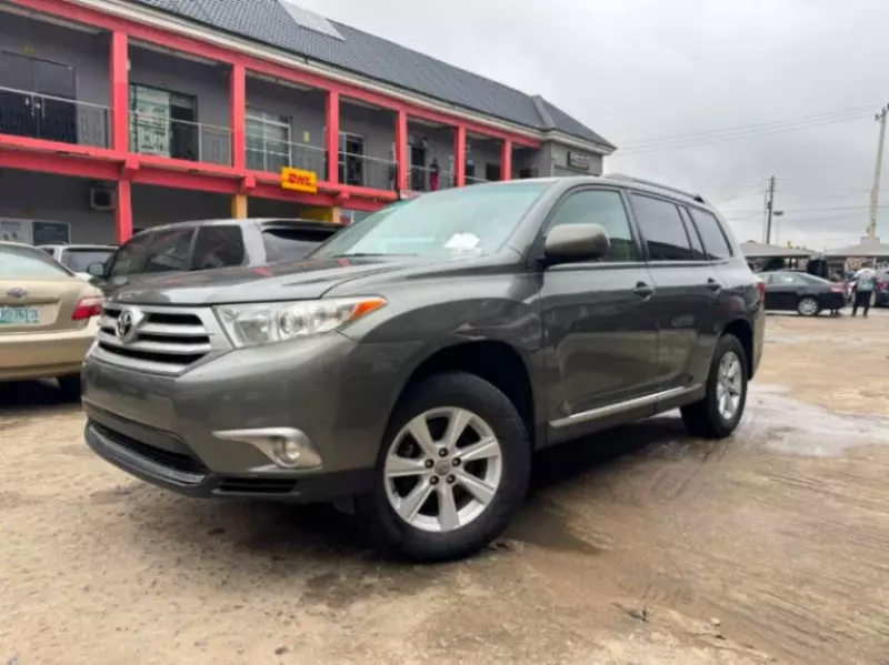 TOYOTA Highlander   - 2013