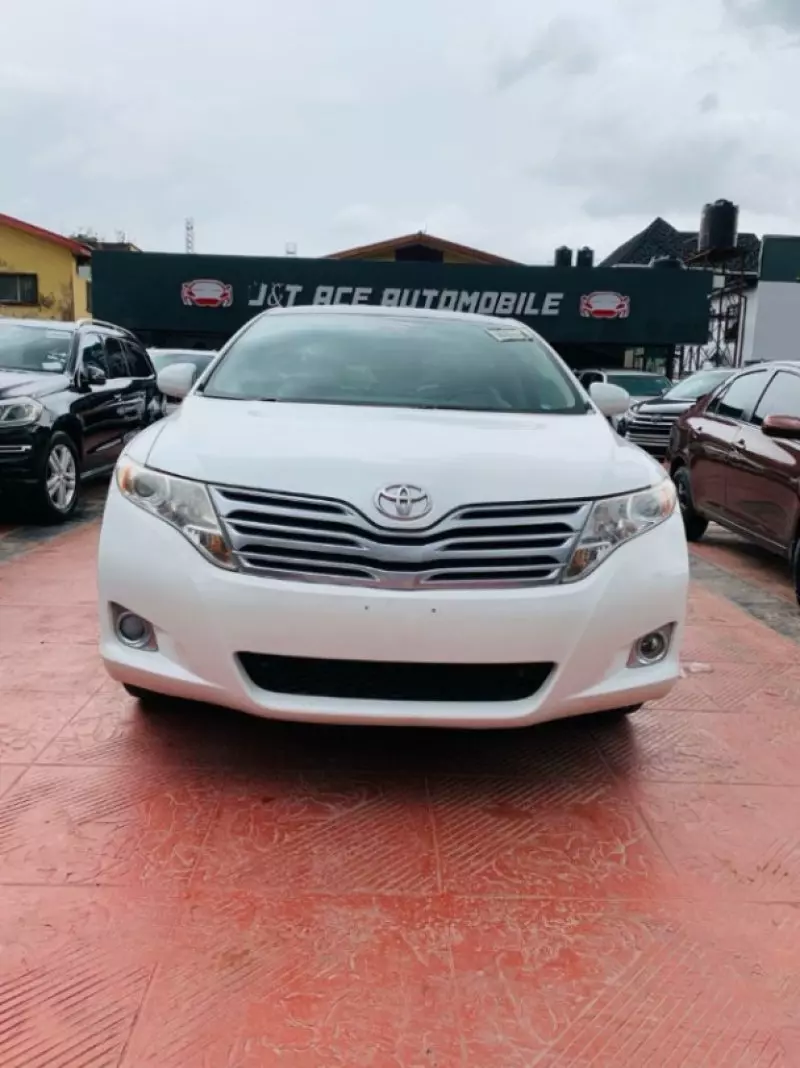 Toyota Venza   - 2010