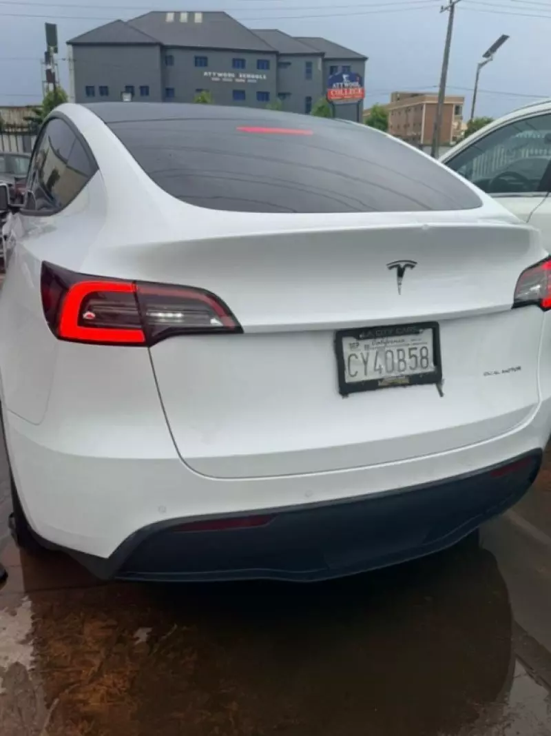 Tesla Model Y   - 2021
