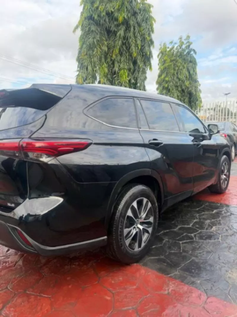 TOYOTA Highlander   - 2020