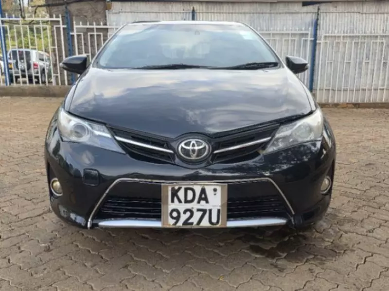 Toyota Auris   - 2013