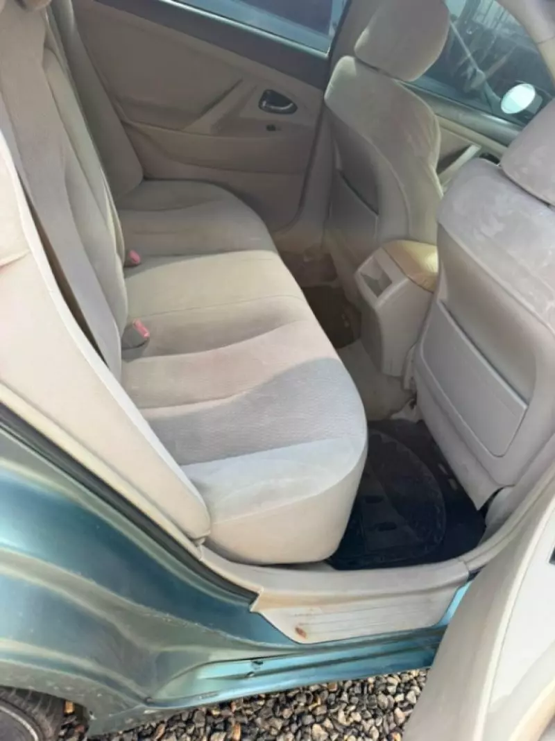 TOYOTA Camry   - 2010