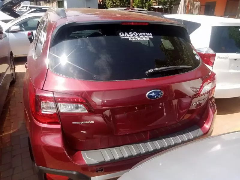 Subaru Outback   - 2017